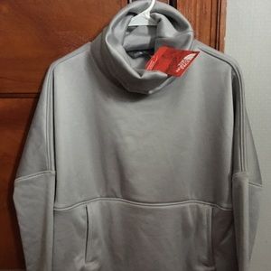 BRAND NEW North Face fleece poncho Size S/M
